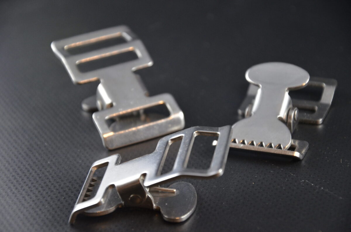 Alligator buckle Clearance